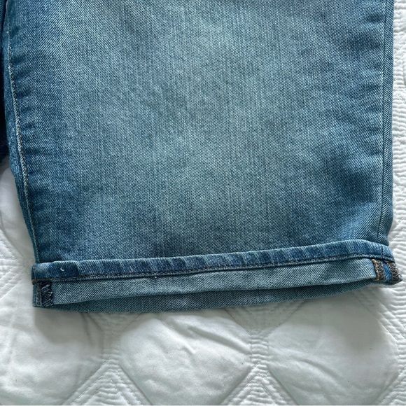 Sonoma, Life & Style Bermuda Shorts Size 6 Medium Blue Mid Rise NWOT - Picture 3 of 10